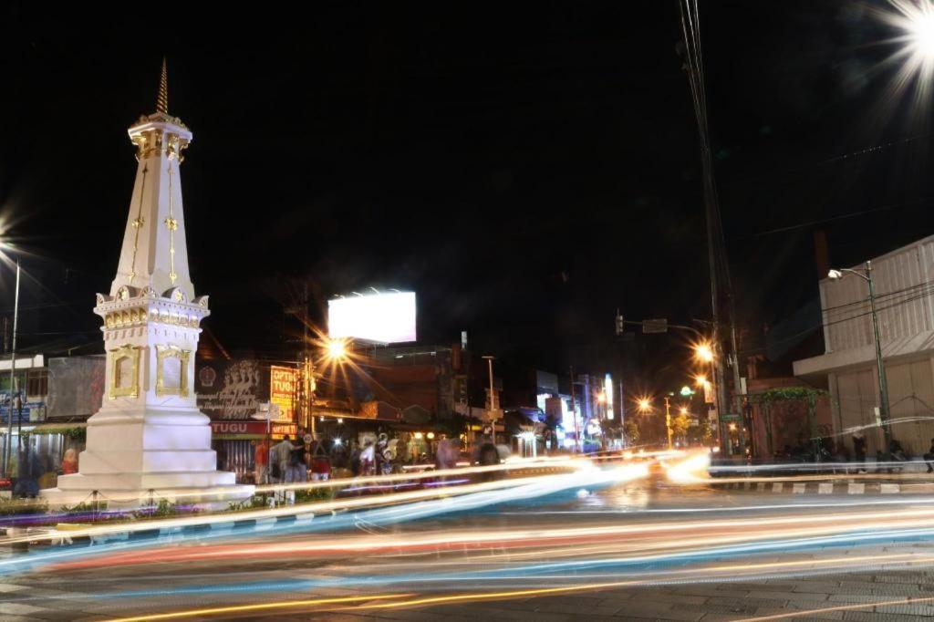 Forriz Hotel Yogyakarta Exteriör bild