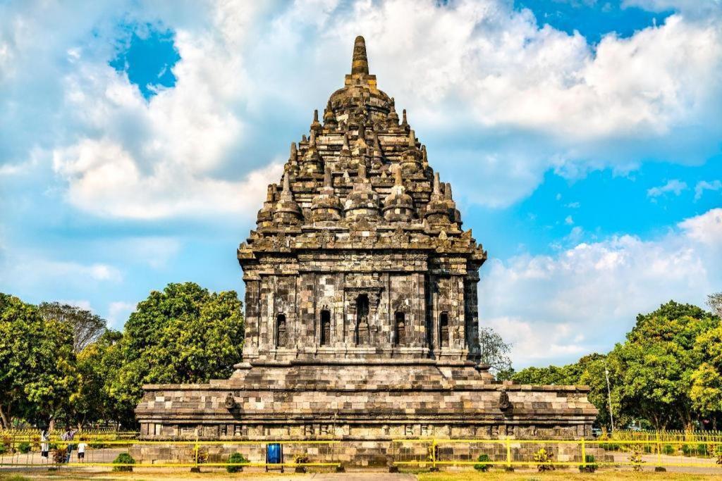 Forriz Hotel Yogyakarta Exteriör bild